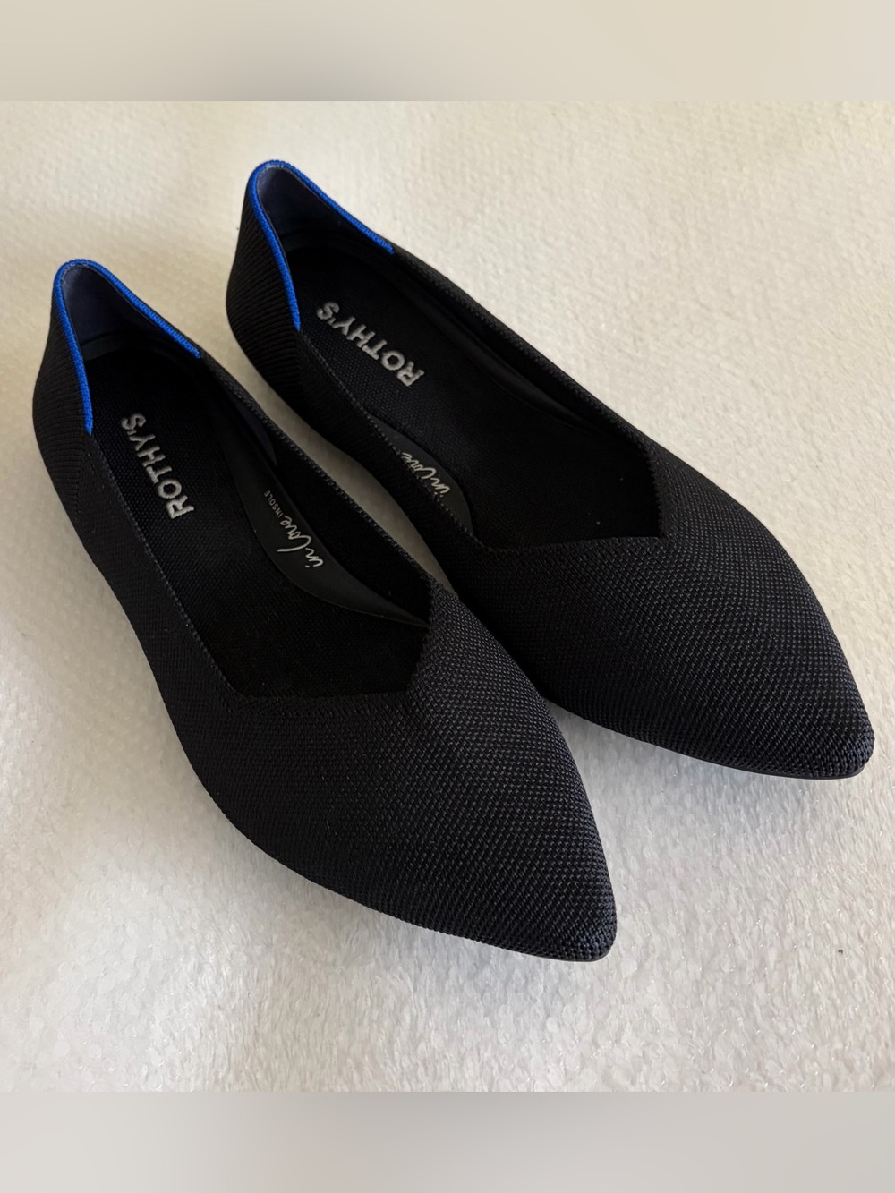 Rothy's Black Pointed Knit Flats with Blue Trim Sz 10